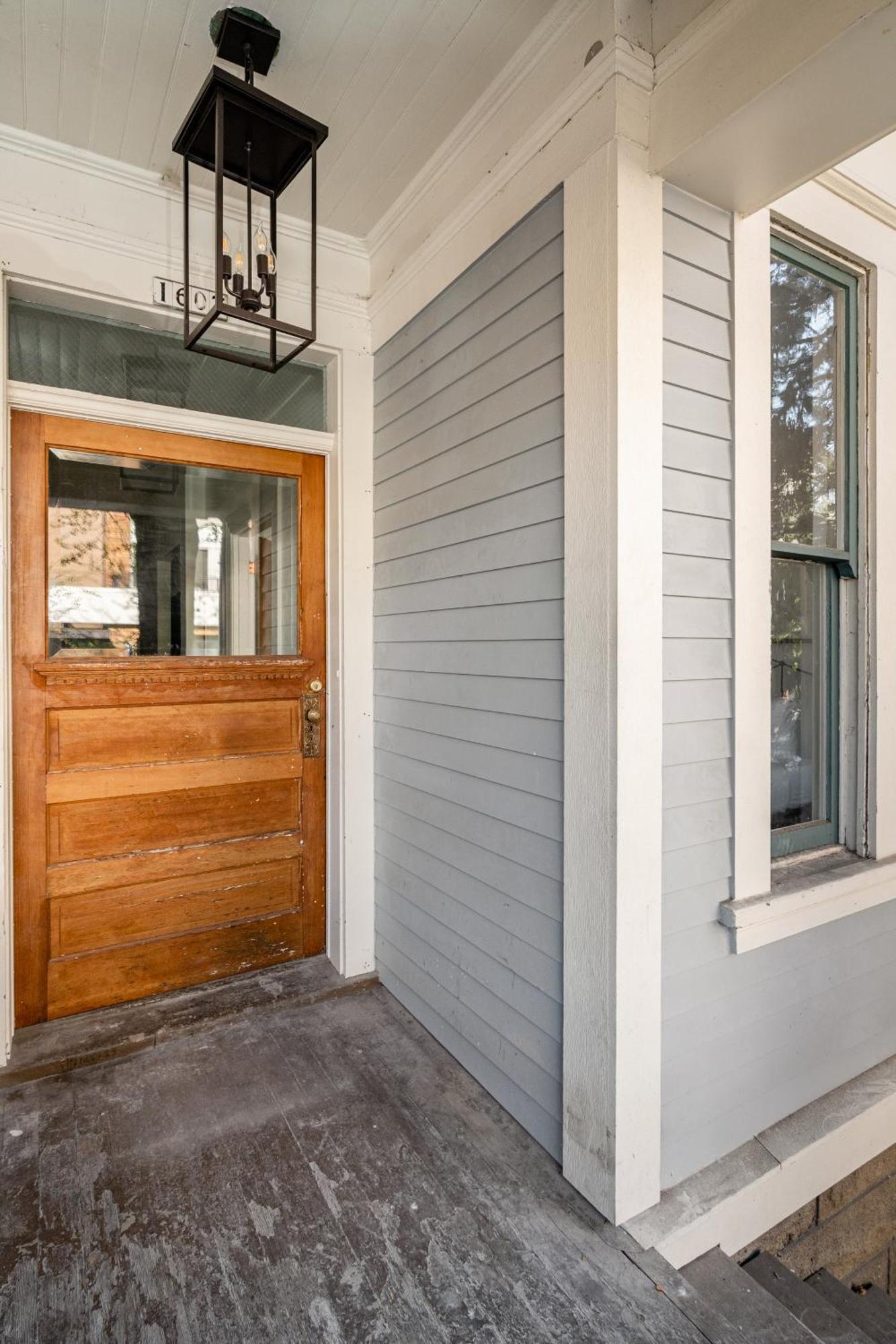 Collection - The Retrouvailles Suite- Espresso & Craft Brews Holiday home Portland