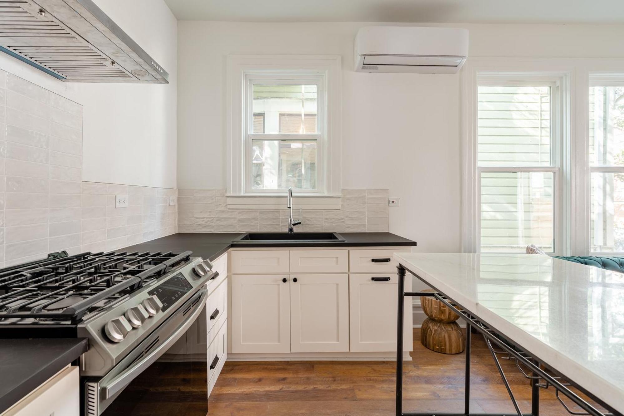 Holiday home Collection - The Retrouvailles Suite- Espresso & Craft Brews